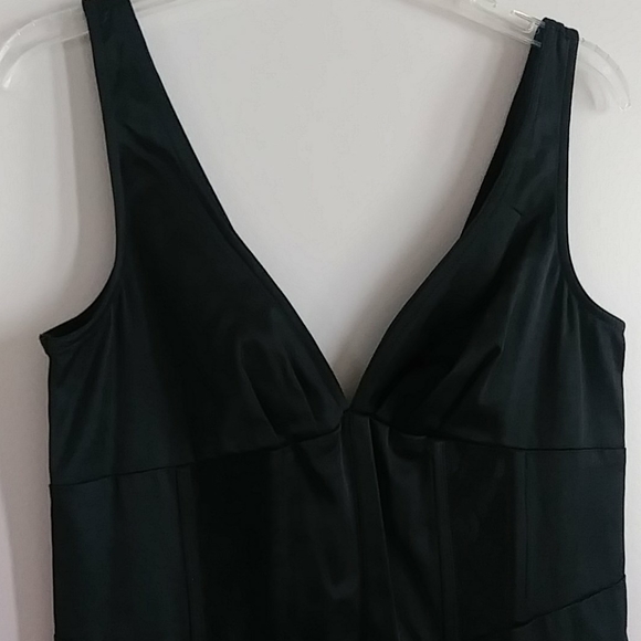 🆕Bodycon Satin Mini - Picture 2 of 6